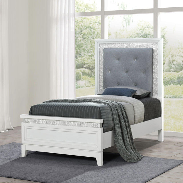 Liberty Furniture Reflections - Full Upholstered Bed - Pearl White & Rhinestone