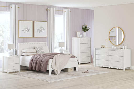 Ashley Hallityn - White - 6 Pc. - Dresser, Chest, Full Panel Platform Bed, 2 Nightstands