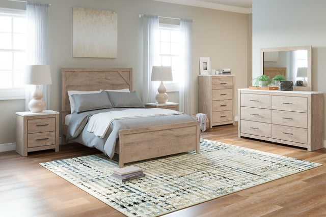 Ashley Senniberg - Light Brown / White - 5 Pc. - Dresser, Mirror, Chest, Full Panel Bed