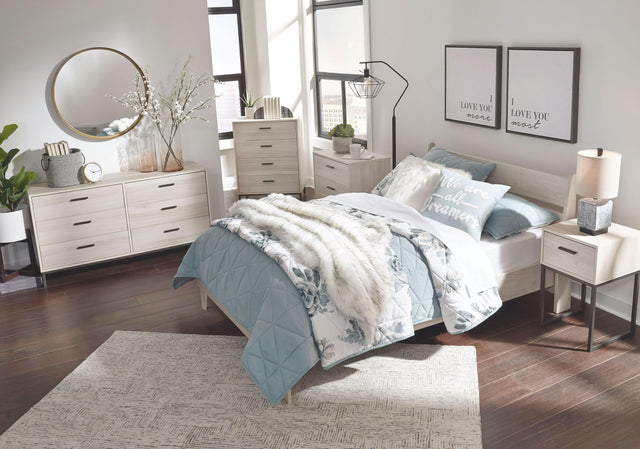 Ashley Socalle - Natural - 5 Pc. - Dresser, Full Panel Platform Bed, 2 Nightstands