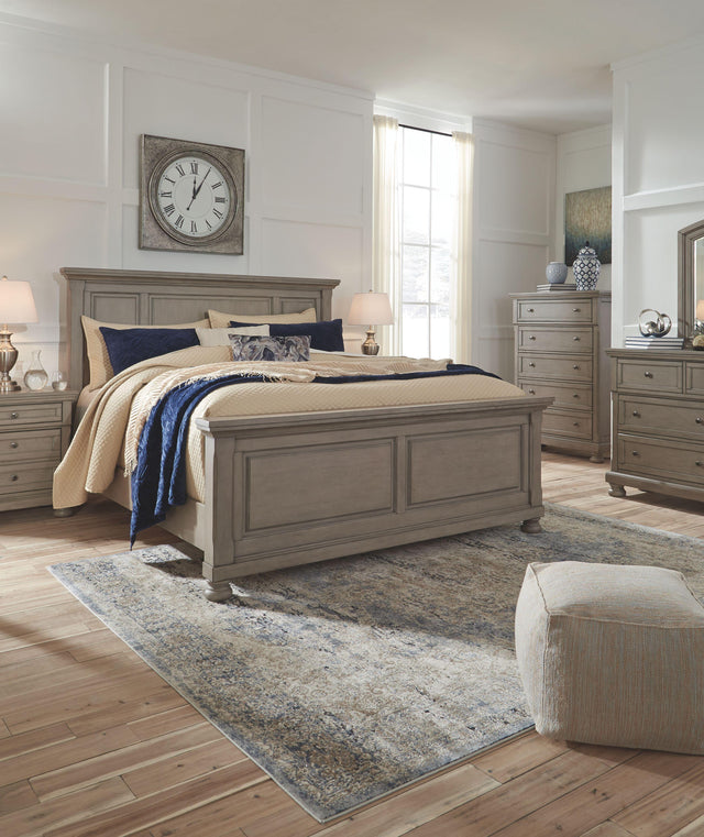 Ashley Lettner - Light Gray - 7 Pc. - Dresser, Mirror, California King Panel Bed, 2 Nightstands