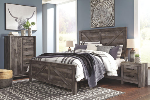 Ashley Wynnlow - Gray - 5 Pc. - King Crossbuck Panel Bed, 2 Nightstands