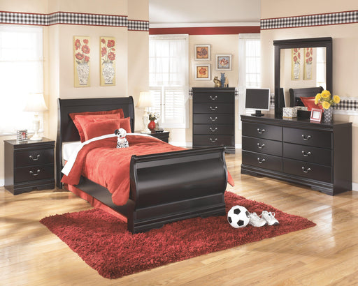 Ashley Huey Vineyard - Black - 8 Pc. - Dresser, Mirror, Chest, Twin Sleigh Bed, 2 Nightstands