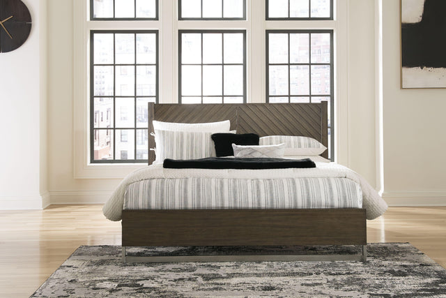 Ashley Arkenton - Grayish Brown - King Panel Bed